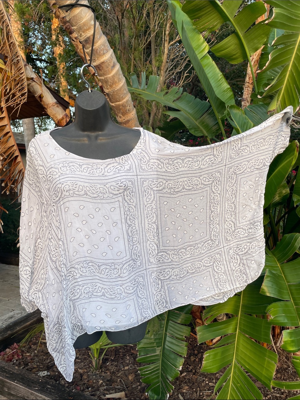 bandanna print silk blend made in Italy caftan top